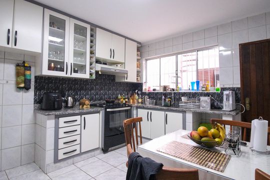 Casa à venda com 3 quartos, 140m² em Vila Ema, São Paulo