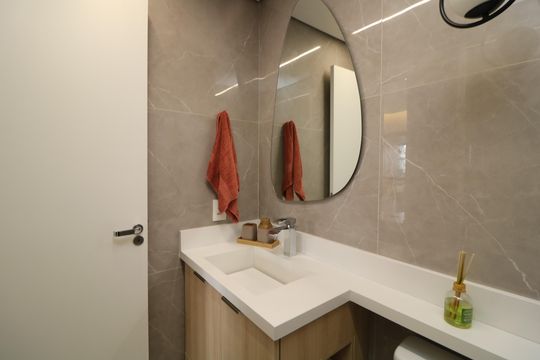 Banheiro de apartamento à venda com 2 quartos, 67m² em Vila Prudente, São Paulo