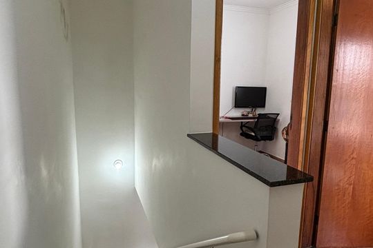 Escada de apartamento à venda com 2 quartos, 81m² em Vila Helena, Santo André