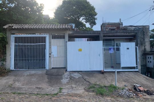 Fachada de casa à venda com 1 quarto, 40m² em Feitoria, São Leopoldo