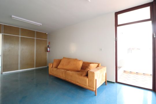 Sala 2 de casa para alugar com 9 quartos, 487m² em Tabajaras, Uberlândia