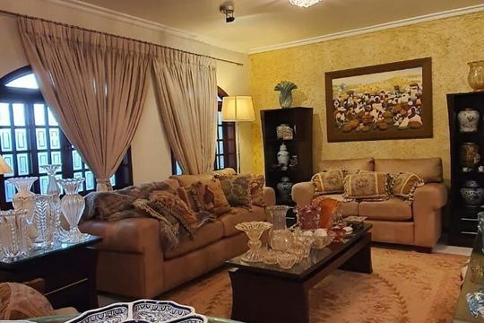 Casa à venda com 3 quartos, 243m² em Jardim Samambaia, Jundiaí