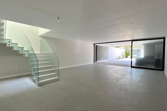 Sala de casa à venda com 4 quartos, 462m² em Barra da Tijuca, Rio de Janeiro