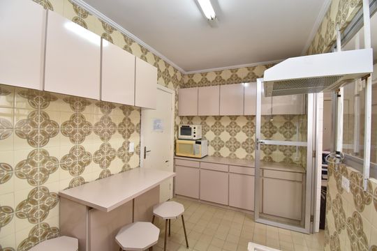 Cozinha de apartamento à venda com 3 quartos, 169m² em Bigorrilho, Curitiba
