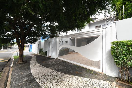 Fachada de casa à venda com 3 quartos, 394m² em Jardim Alto da Barra, Campinas