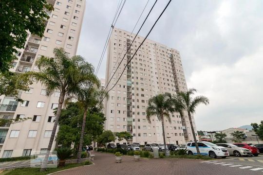Fachada do Prédio de apartamento à venda com 3 quartos, 59m² em Jardim Cocaia, Guarulhos