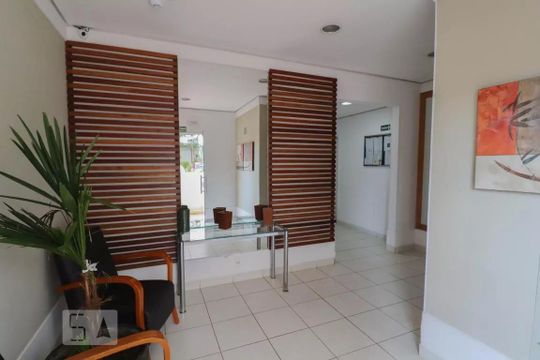 Hall social de apartamento à venda com 3 quartos, 59m² em Jardim Cocaia, Guarulhos