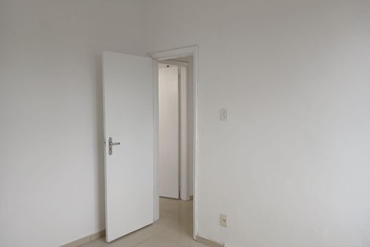 Quarto de apartamento à venda com 3 quartos, 80m² em Sampaio, Rio de Janeiro