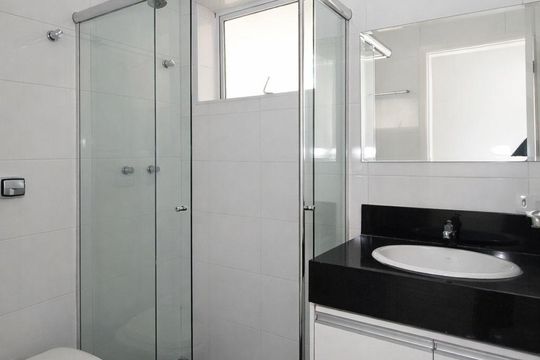 Banheiro Social de apartamento para alugar com 2 quartos, 105m² em Jardim America, São Paulo