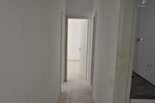 Corredor de apartamento para alugar com 2 quartos, 75m² em Todos Os Santos, Rio de Janeiro
