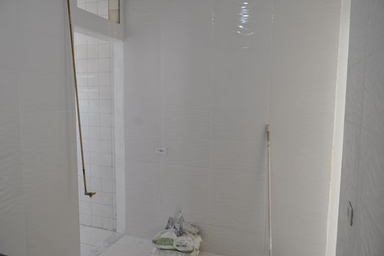 Corredor de apartamento para alugar com 2 quartos, 75m² em Todos Os Santos, Rio de Janeiro