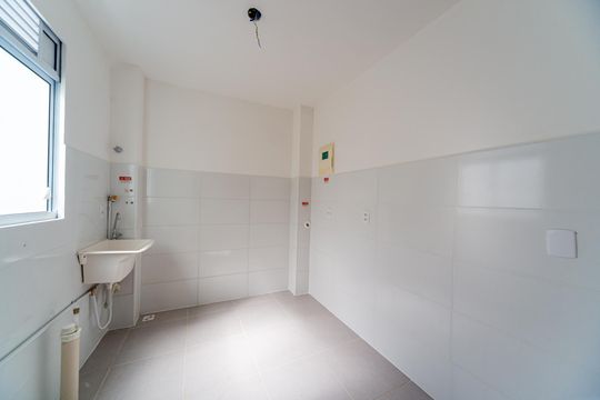 Cozinha e Área de Serviço de apartamento para alugar com 2 quartos, 54m² em Região Central, Viamão