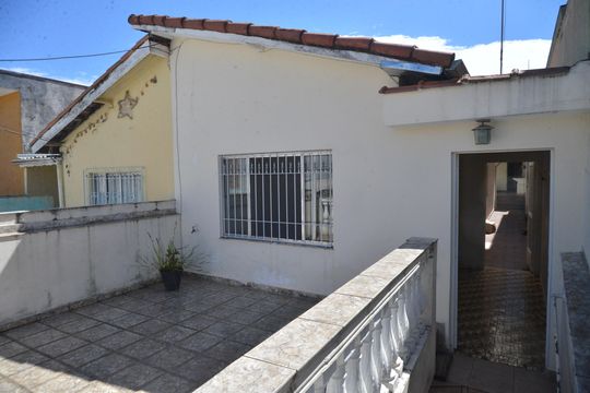 Quintal de casa à venda com 2 quartos, 94m² em Vila Alto de Santo Andre, Santo André