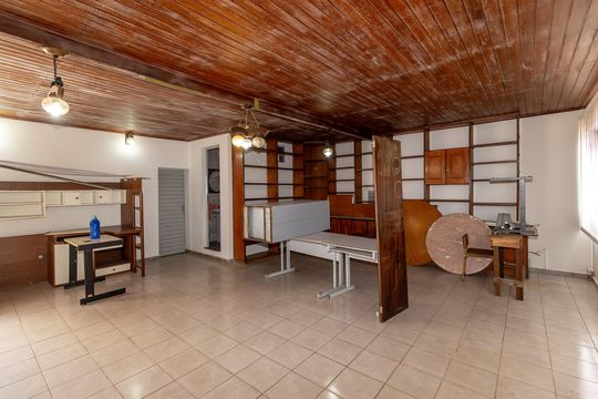 Salao de casa à venda com 3 quartos, 210m² em São João Batista, Belo Horizonte