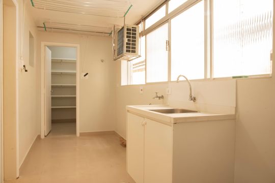 Área de Serviço de apartamento à venda com 3 quartos, 169m² em Vila Clementino, São Paulo