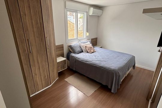 Apartamento à venda com 2 quartos, 74m² em Vila Nova, Novo Hamburgo
