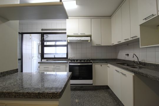 Cozinha de apartamento à venda com 3 quartos, 162m² em Indianópolis, São Paulo