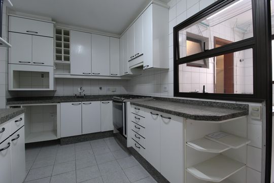 Cozinha de apartamento à venda com 3 quartos, 162m² em Indianópolis, São Paulo