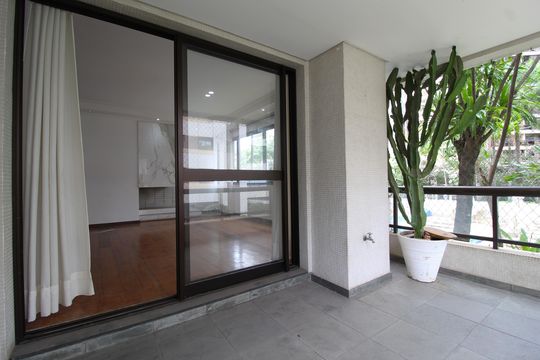 Varanda de apartamento à venda com 3 quartos, 162m² em Indianópolis, São Paulo
