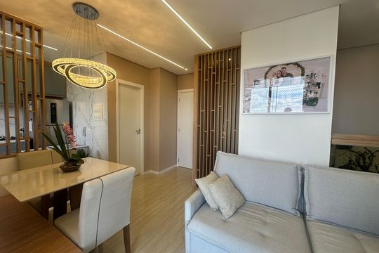 Apartamento à venda com 2 quartos, 68m² em Jardim Tupanci, Barueri