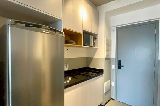 Cozinha de kitnet/studio para alugar com 1 quarto, 22m² em Cerqueira César, São Paulo