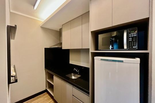 Cozinha de apartamento para alugar com 1 quarto, 38m² em Cambuí, Campinas