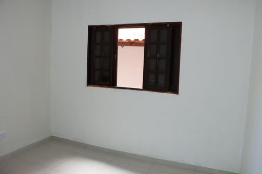 Casa para alugar com 2 quartos, 70m² em Roselândia, Cotia