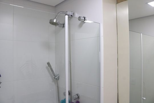 Banheiro 2 de apartamento à venda com 2 quartos, 62m² em Barra Funda, São Paulo