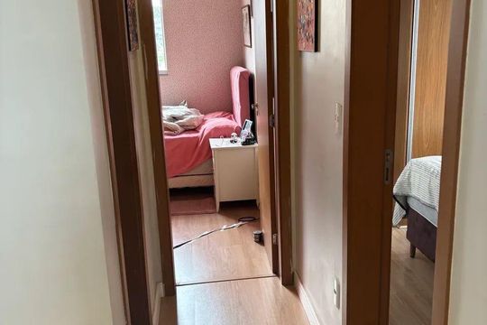 Corredor de apartamento à venda com 2 quartos, 57m² em Cabral, Contagem