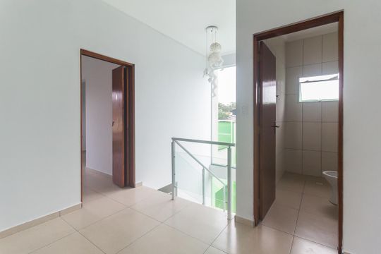 Hall de casa de condomínio para alugar com 3 quartos, 140m² em Mogi das Cruzes, Mogi das Cruzes