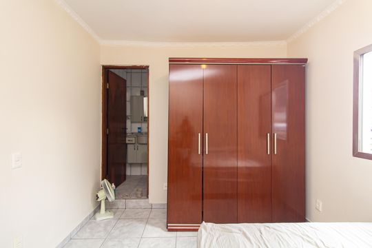 Casa à venda com 4 quartos, 190m² em Conjunto Residencial José Bonifácio, São Paulo