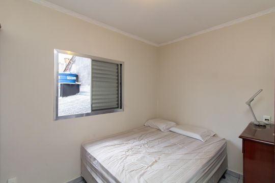 Casa à venda com 4 quartos, 190m² em Conjunto Residencial José Bonifácio, São Paulo