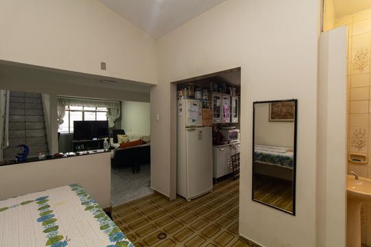 Casa à venda com 4 quartos, 190m² em Conjunto Residencial José Bonifácio, São Paulo