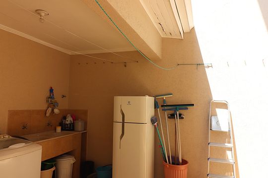 Área de Serviço de casa à venda com 4 quartos, 350m² em Bairro dos Casa, São Bernardo do Campo