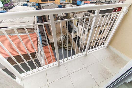 Varanda de apartamento para alugar com 2 quartos, 43m² em Vila Carmosina, São Paulo
