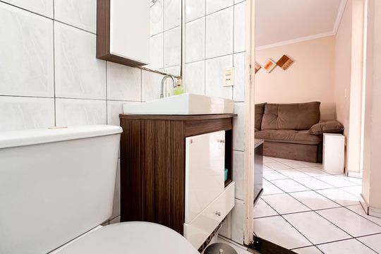 Banheiro Social de apartamento à venda com 2 quartos, 44m² em Parque Espacial, São Bernardo do Campo