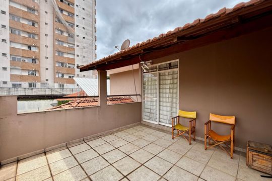 Sacada Suíte 1 de casa à venda com 3 quartos, 350m² em Campo Belo, São Paulo