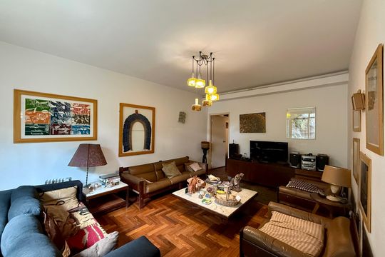 Casa à venda com 3 quartos, 350m² em Campo Belo, São Paulo