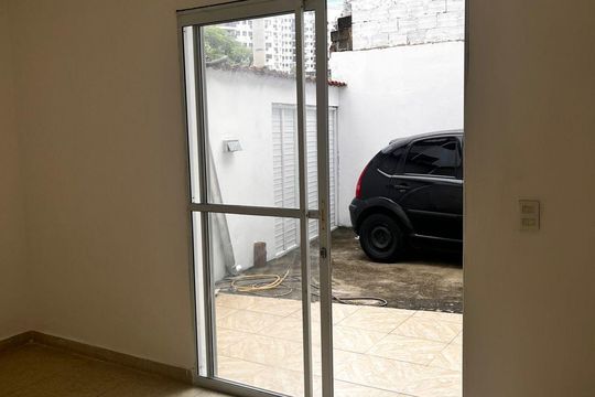 Sala de casa de condomínio à venda com 1 quarto, 140m² em Barra Olímpica, Rio de Janeiro