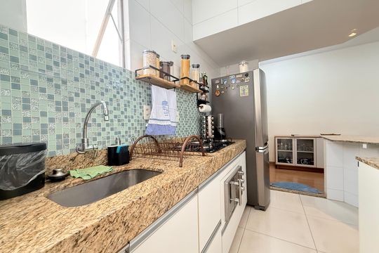 Cozinha de apartamento para alugar com 2 quartos, 60m² em Minas Brasil, Belo Horizonte