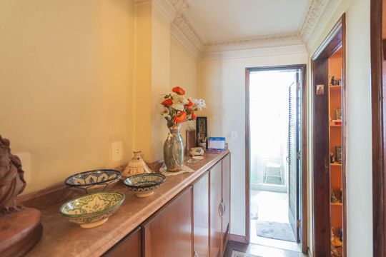 Corredor de apartamento à venda com 4 quartos, 166m² em Vila Isabel, Rio de Janeiro