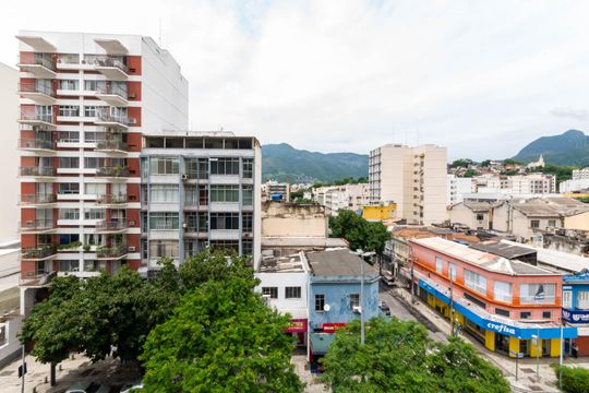 Vista de apartamento à venda com 4 quartos, 166m² em Vila Isabel, Rio de Janeiro