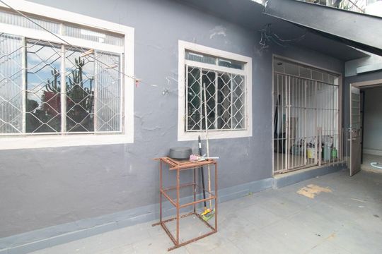 Fachada - Casa 1 de casa à venda com 6 quartos, 298m² em Cavalhada, Porto Alegre
