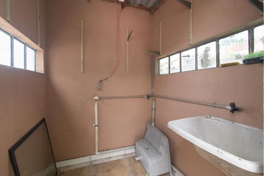 Área de Serviço de casa à venda com 6 quartos, 298m² em Cavalhada, Porto Alegre