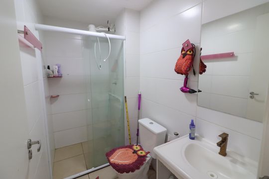 Banheiro de apartamento para alugar com 2 quartos, 39m² em Jardim Boa Vista (zona Oeste), Osasco