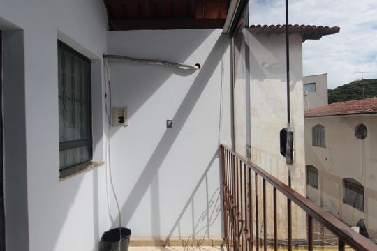 Varanda 2 de casa à venda com 5 quartos, 360m² em Liberdade, Belo Horizonte