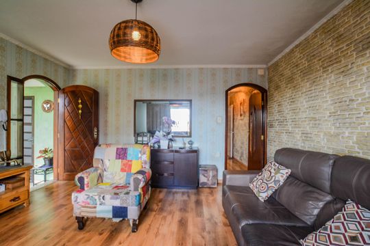 Casa à venda com 3 quartos, 218m² em Vila Linda, Santo André