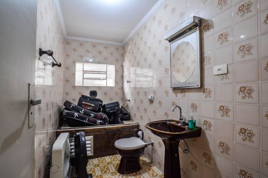 Casa à venda com 3 quartos, 218m² em Vila Linda, Santo André