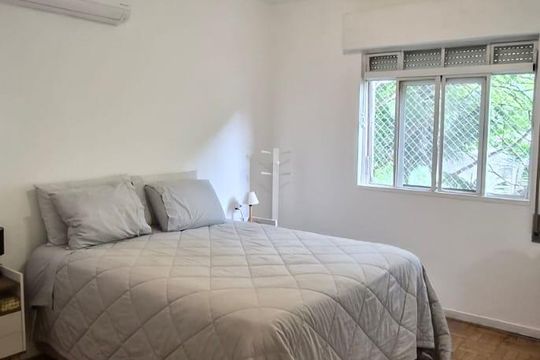 Quarto de apartamento para alugar com 2 quartos, 105m² em Jardim Europa, São Paulo
