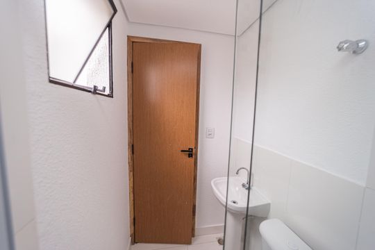 Banheiro de apartamento para alugar com 2 quartos, 48m² em Vila Sao Geraldo, São Paulo
